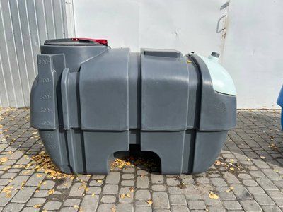 Полієтиленова ємність для обприскувача 800л (Бочка) 21022975 фото